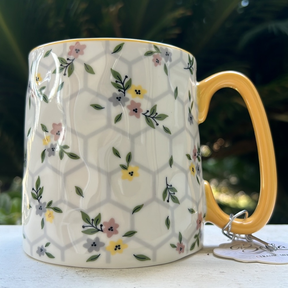 Bella Floral Ceramic Mug - Picture 2 of 15